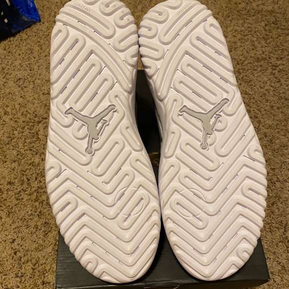 Nike Air Jordan 1 React High 'Grey Fog' AR5321-100 - Picture 6 of 7